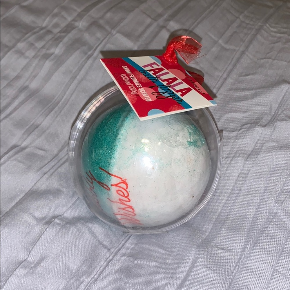 Bath Bomb